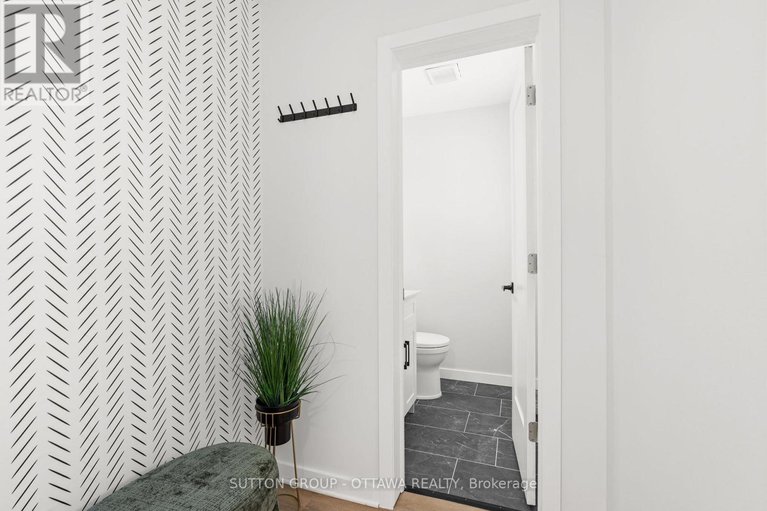 29190222/286-mceachern-crescent/bilberry-creekqueenswood-heights/ottawa/ontario/K1E3K3_5