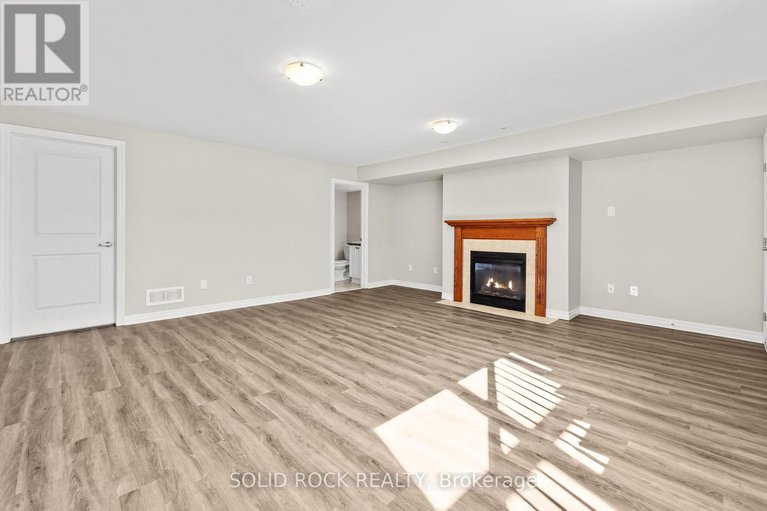 28734891/153-hawkshaw-crescent-e/cedargrovefraserdale/ottawa/ontario/K2J5P8_21