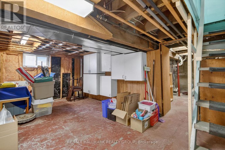 29421781/512-melbourne-avenue/mckellarhighland/ottawa/ontario/K2A1W5_38