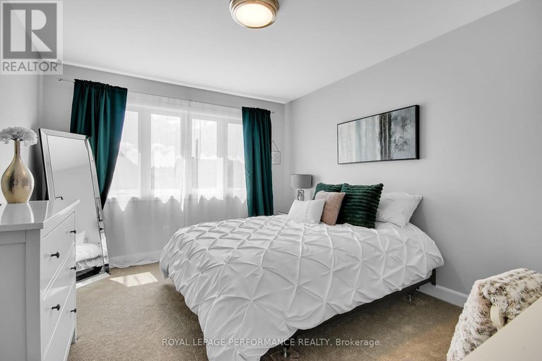 29689820/643-parkview-terrace/village-of-russell/russell/ontario/K4R0C6_19