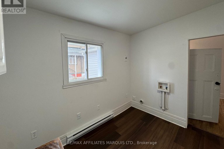 29078821/11-elgin-street-e/alexandria/north-glengarry/ontario/K0C1A0_25