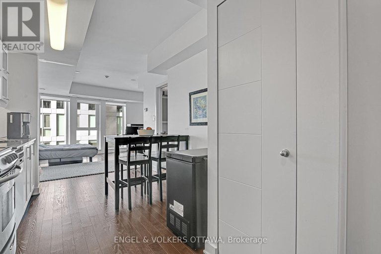 28562228/1304-40-nepean-street/ottawa-centre/ottawa/ontario/K2P0X5_10