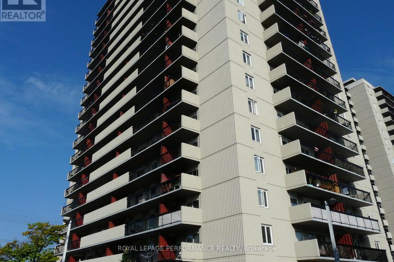 28994932/penthouse-2-158c-mcarthur-avenue/vanier/ottawa/ontario/K1L8E7_1