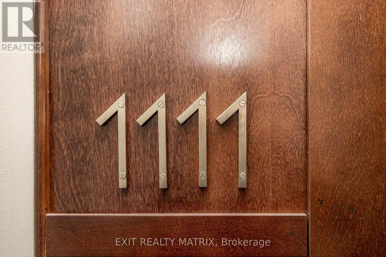 28369700/1111-200-besserer-street/sandy-hill/ottawa/ontario/K1N0A7_5