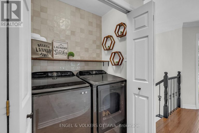 28314579/7359-marcella-drive/osgoode-twp-north-of-reg-rd-6/ottawa/ontario/K4P1P7_18