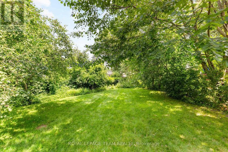28608553/29-ashgrove-crescent/briargreen/ottawa/ontario/K2G0S1_44