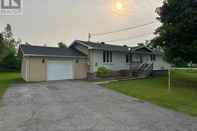 28429143/280-county-44-road/kemptville/north-grenville/ontario/K0G1J0_1