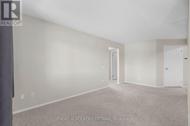 28773984/202-316-lorry-greenberg-drive/hunt-club-parkgreenboro/ottawa/ontario/K1T2P4_10