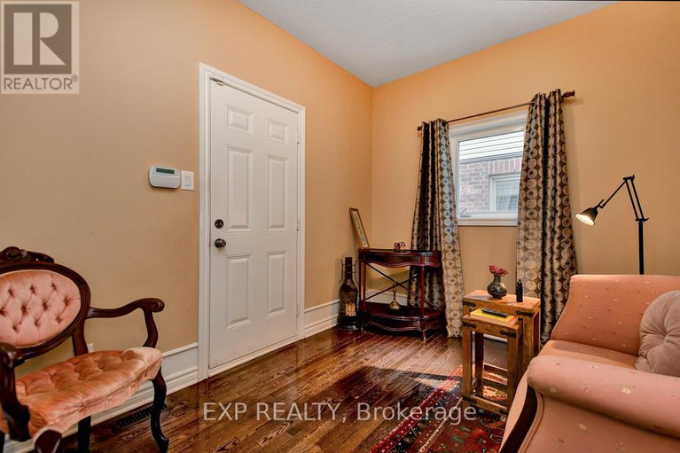 28619248/135-riversedge-crescent/riverside-southgloucester-glen/ottawa/ontario/K1V0Z8_24