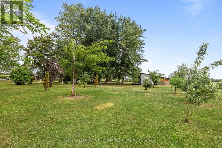 29127699/721-st-thomas-road/embrun/russell/ontario/K0A1W0_11