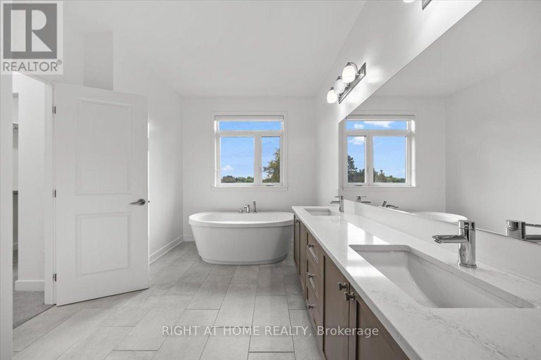 28770534/610-kenabeek-terrace/riverside-southgloucester-glen/ottawa/ontario/K4M0M3_26