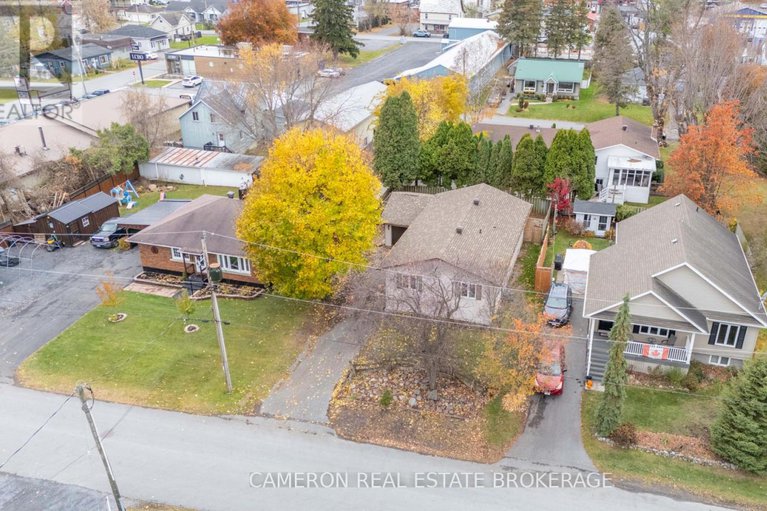 29090581/8-head-street/lancaster/south-glengarry/ontario/K0C1N0_32