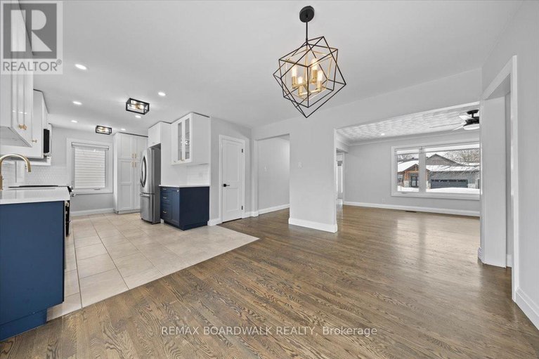 29447126/21-turtleback-way-drive/stittsville-south/ottawa/ontario/K2S1P8_22