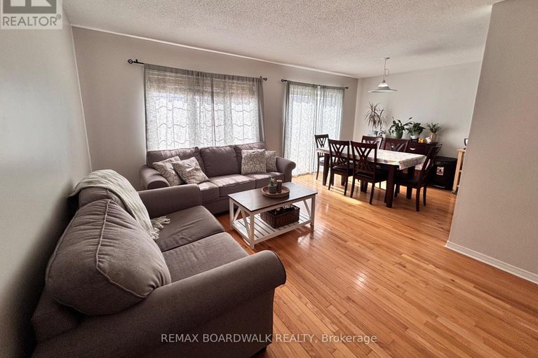 29597543/240-eliot-street/town-of-rockland/clarence-rockland/ontario/K4K0E6_13