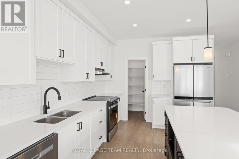 29368968/1064-moore-street/brockville/brockville/ontario/K6V0H2_14