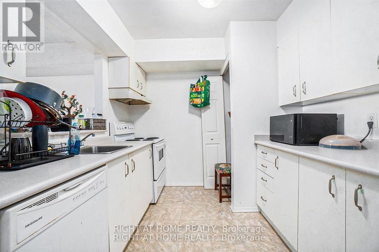 29212793/107-318-lorry-greenberg-drive/hunt-club-parkgreenboro/ottawa/ontario/K1T2R5_9