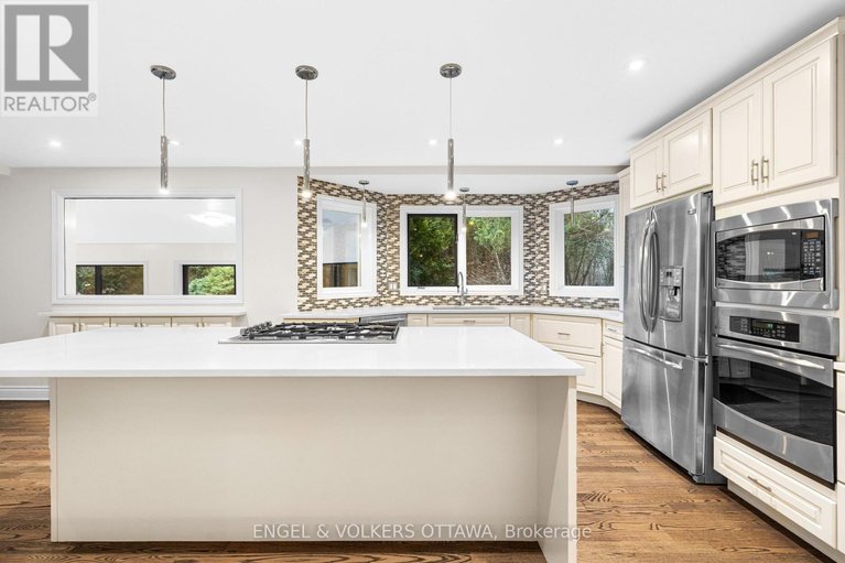 29629040/23-pinecone-trail/stittsville-central/ottawa/ontario/K2S1E1_11