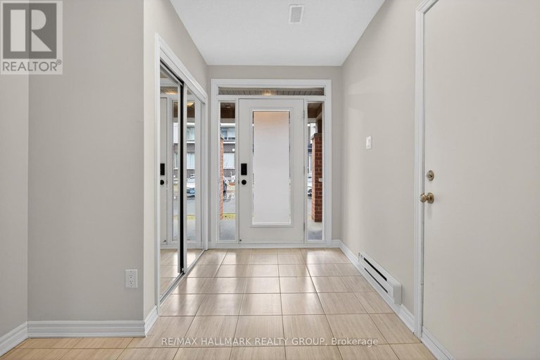 29602221/805-kiniw-private/cfb-rockcliffe-and-area/ottawa/ontario/K1K4Z4_3