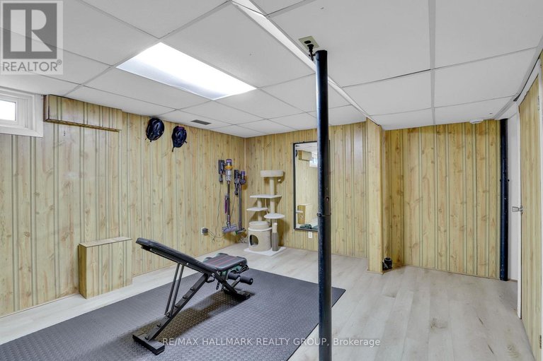 29673890/34-55-bering-court/katimavik/ottawa/ontario/K2L2B8_24