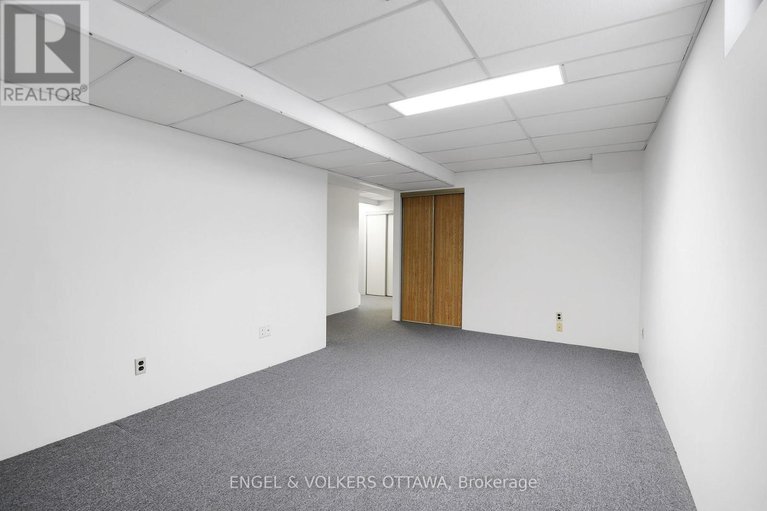 29097946/60-homestead-street/borden-farmstewart-farmcarleton-heightsparkwood-hills/ottawa/ontario/K2E7N6_22