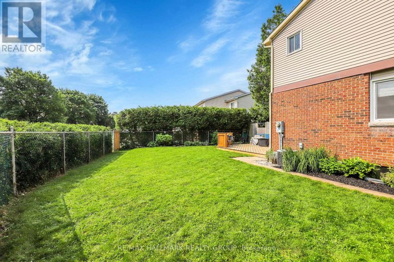 29627314/88-homestead-street/borden-farmstewart-farmcarleton-heightsparkwood-hills/ottawa/ontario/K2E7N6_6