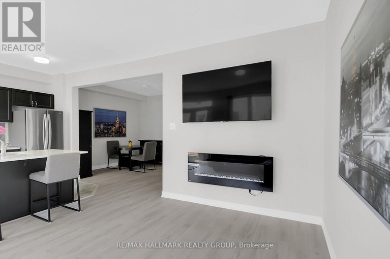 28480332/676-quilter-row/goulbourn-twp-from-franktown-rdsouth-to-rideau/ottawa/ontario/K0A2Z0_41