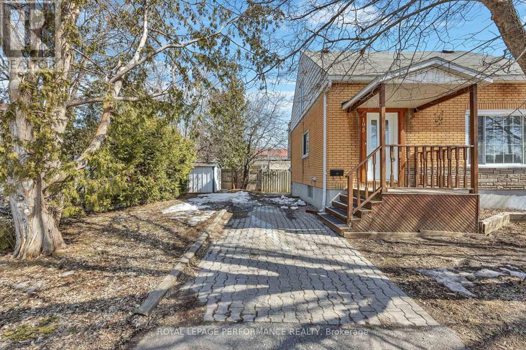 28423853/195-baribeau-street/vanier/ottawa/ontario/K1L7R4_6