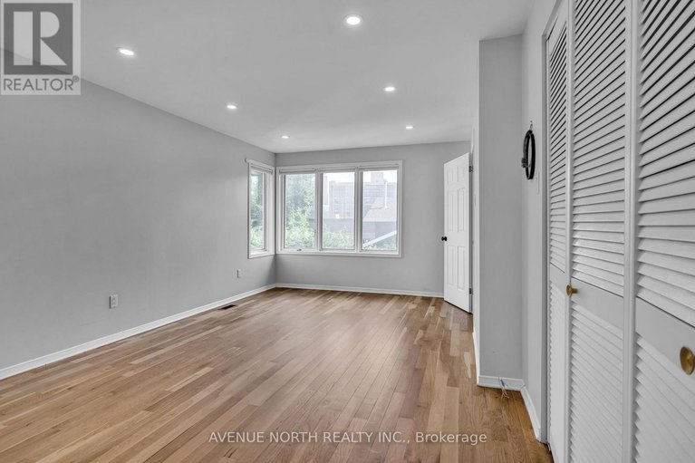 28999463/501-edgeworth-avenue/woodroffe/ottawa/ontario/K2B5L2_28