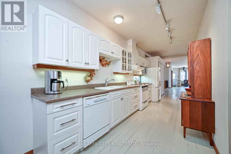 28432500/45-george-street/lanark-highlands-lanark-village/lanark-highlands/ontario/K0G1K0_7