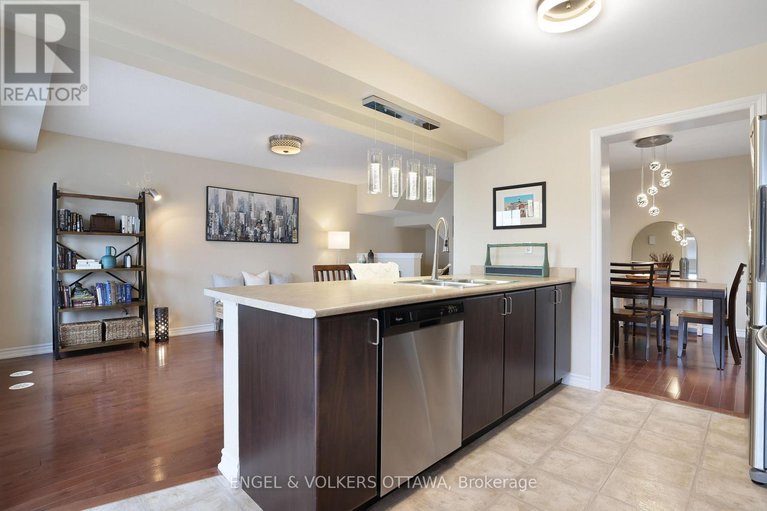 28759795/2421-nutgrove-avenue/half-moon-bay/ottawa/ontario/K2J0X4_18