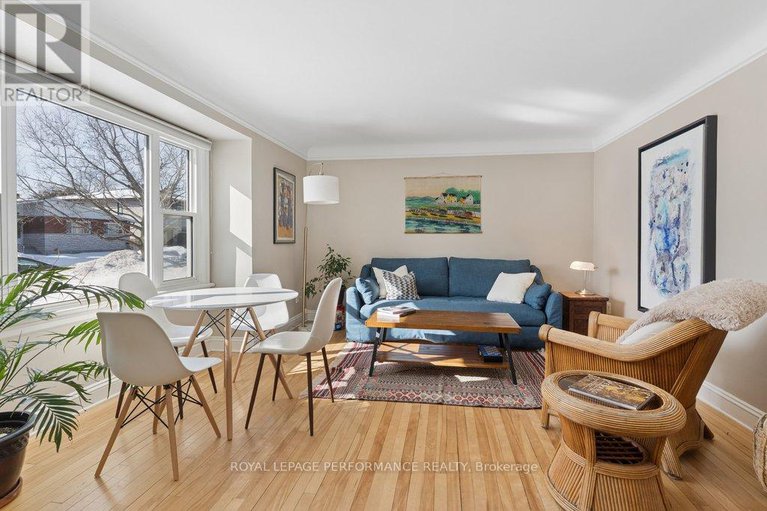 29426386/309-glynn-avenue/overbrookcastle-heights/ottawa/ontario/K1K1R9_10