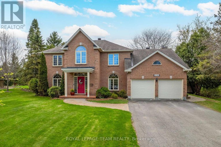 28194532/5530-pettapiece-crescent/manotick-village-manotick-estates/ottawa/ontario/K4M1C5_1