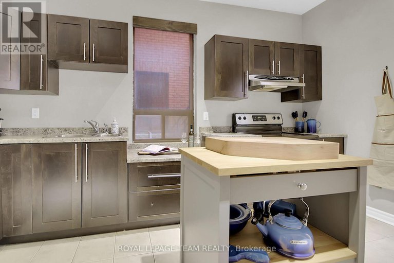 28807289/57-argyle-avenue/ottawa-centregolden-triangle/ottawa/ontario/K2P1B3_10