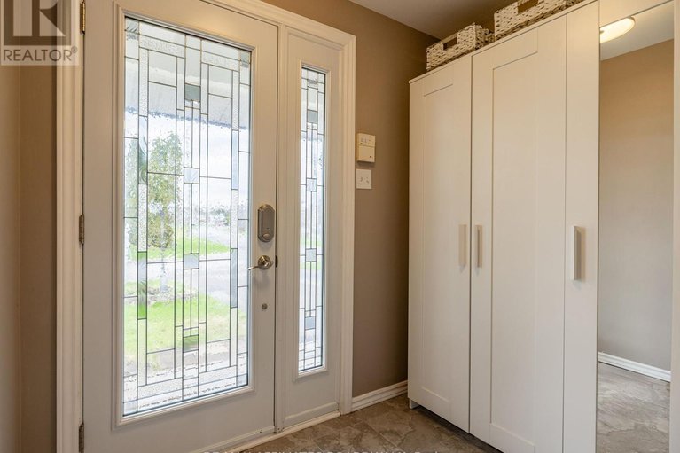 28480511/38-nestow-drive/tanglewood/ottawa/ontario/K2G3X8_4