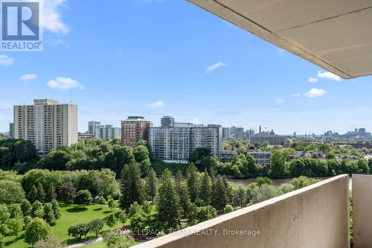 28417377/1508-40-landry-street/vanier/ottawa/ontario/K1L8K4_28