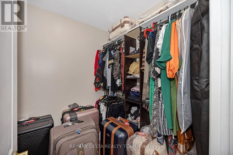 29650588/119-318-lorry-greenberg-drive/hunt-club-parkgreenboro/ottawa/ontario/K1T2R5_25