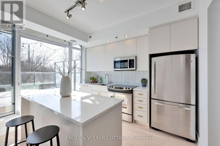 28148486/203-88-richmond-road/westborohampton-park/ottawa/ontario/K1Z0B1_19