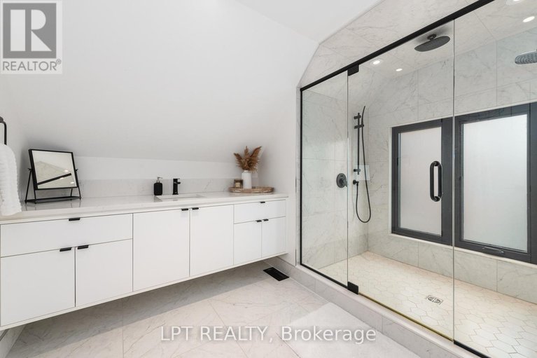 28269196/323-booth-street/west-centre-town/ottawa/ontario/K1R7K1_39