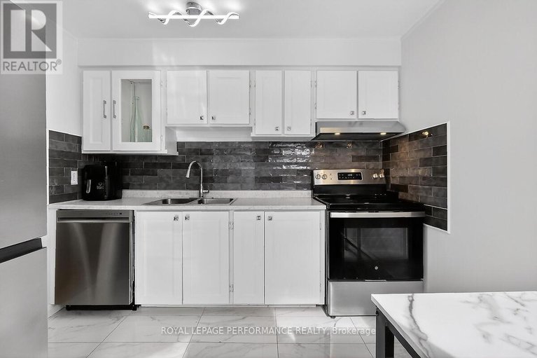 29468633/42-compata-way/blackburn-hamlet-south/ottawa/ontario/K1B4W9_14