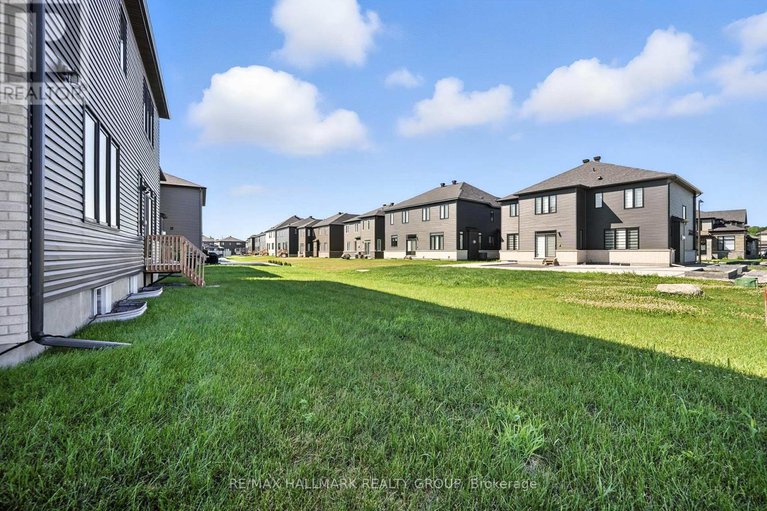 28632471/547-anchor-circle/mahogany-community/ottawa/ontario/K4M0N4_36