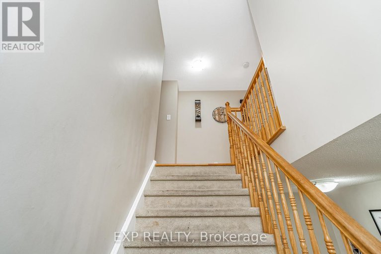 28746795/2103-gardenway-drive/fallingbrookgardenway-south/ottawa/ontario/K4A3K2_22