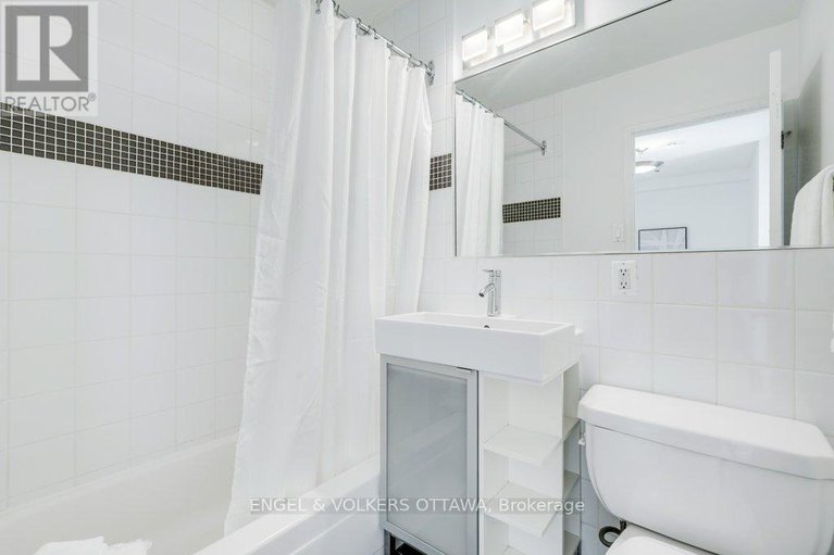 29053072/216-12-corkstown-road/lakeview-park/ottawa/ontario/K2H5B3_28