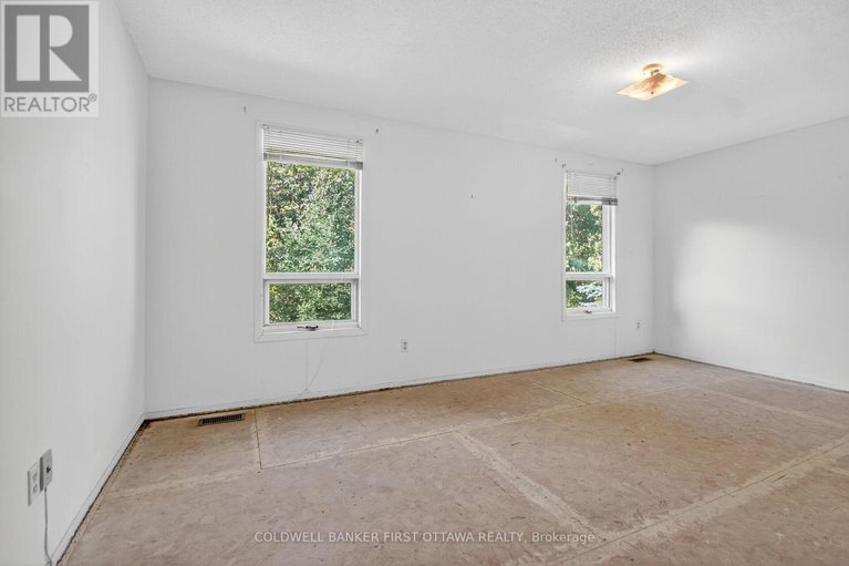 28920195/4-marielle-court/fairfield-heights/ottawa/ontario/K2B8P4_26