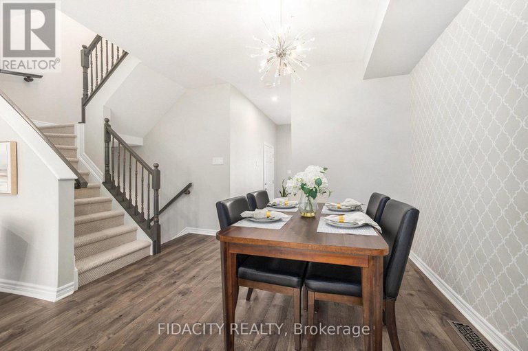 28737969/241-bandelier-way/stittsville-north/ottawa/ontario/K2S2J3_8