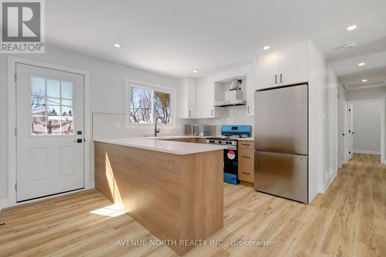 29032421/882-balsam-drive/chatelaine-village/ottawa/ontario/K1E1B5_11