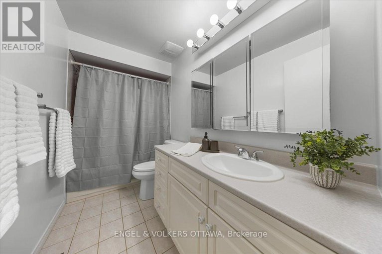 28855276/11-ventnor-way/pheasant-run/ottawa/ontario/K2J1M2_24