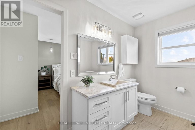 29651111/204-hybrid-street/embrun/russell/ontario/K0A1W0_15