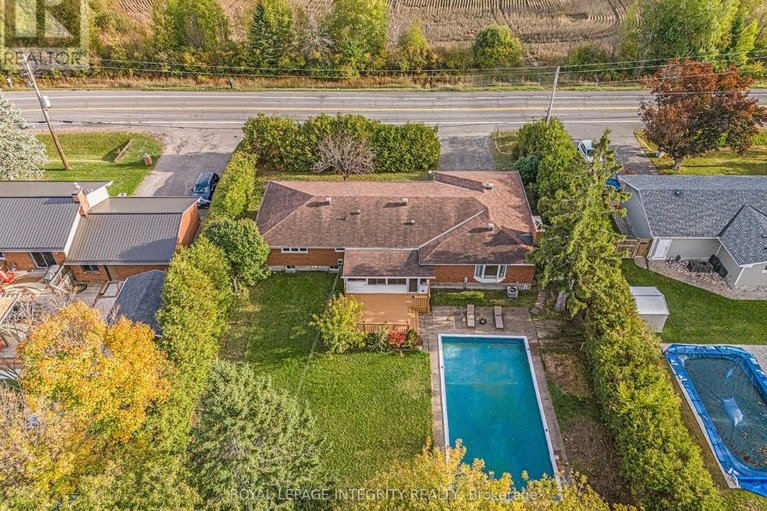 28989057/1843-rideau-road/riverside-south/ottawa/ontario/K1X1E1_32
