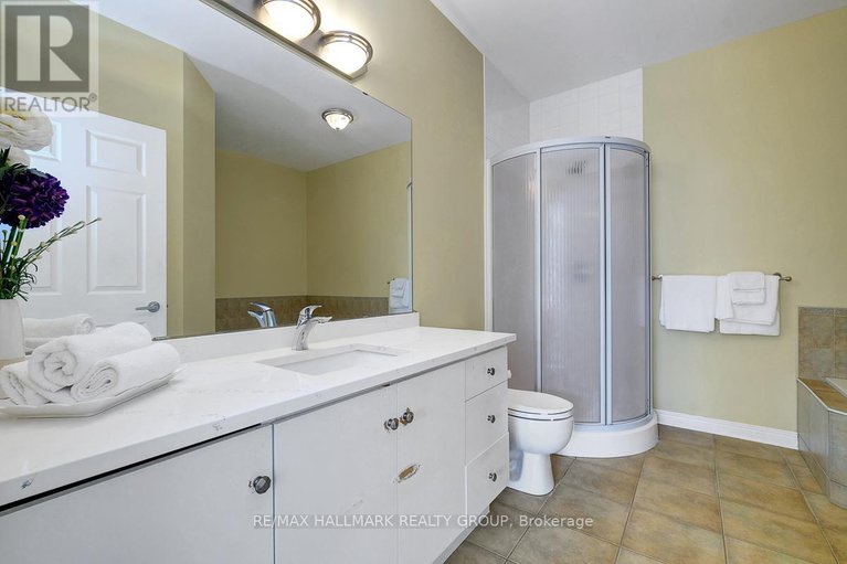 28232415/46-chapelier-private/queenswood-heights-south/ottawa/ontario/K1E3Y1_24