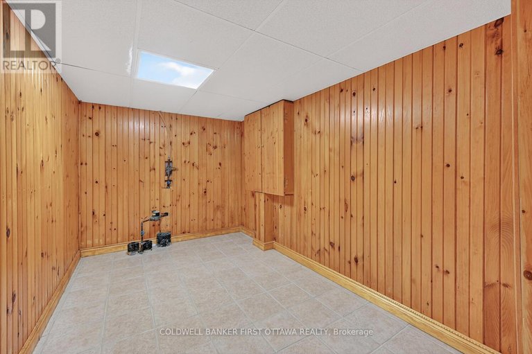 29580873/102-windance-crescent/morgans-grantsouth-march/ottawa/ontario/K2W0A7_32